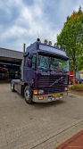 20251019-Tom-Holding-00315